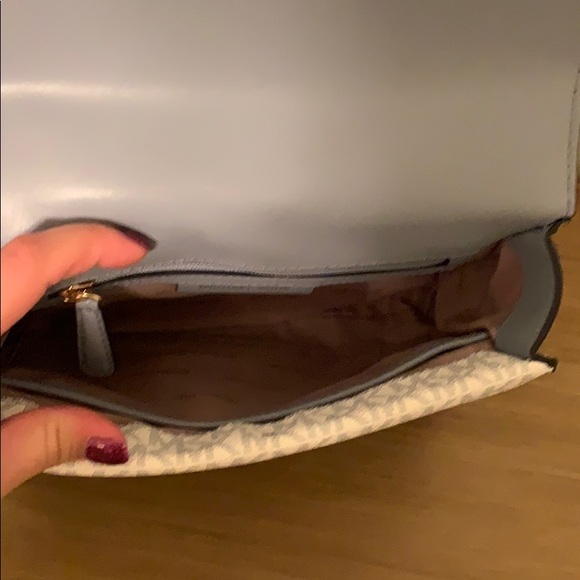 Michael Kors Purse - Picture 6 of 8